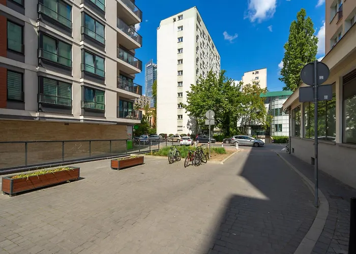 Warsaw Wola Studio - Balcony&Workspace - By Rentujemy