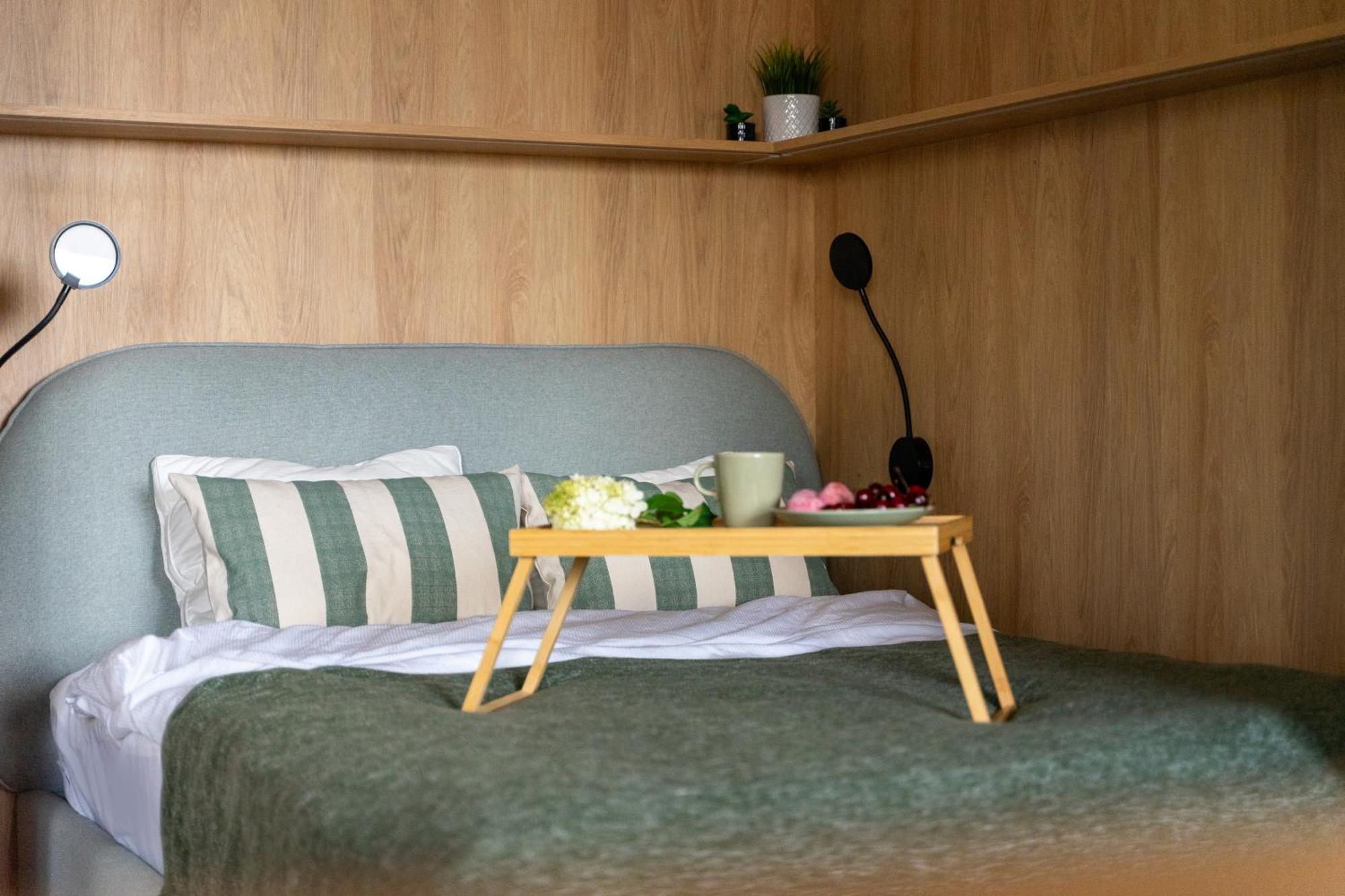 Wola - Balcony&workspace - By Rentujemy Apartment Warsaw